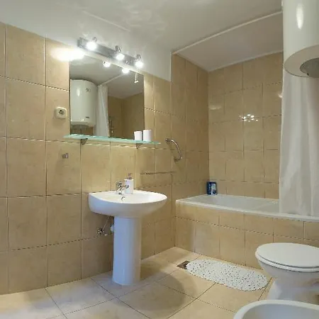 Alma Hotell 3*