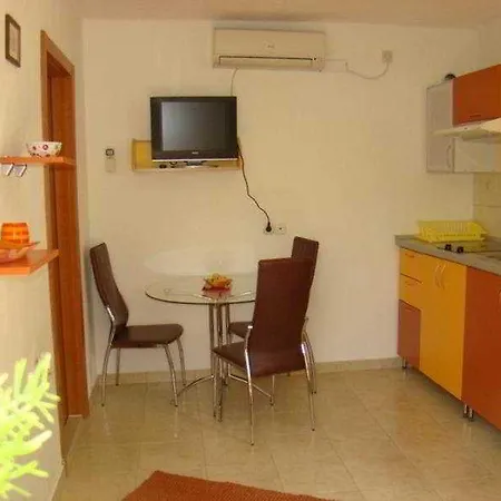 Alma Hotel